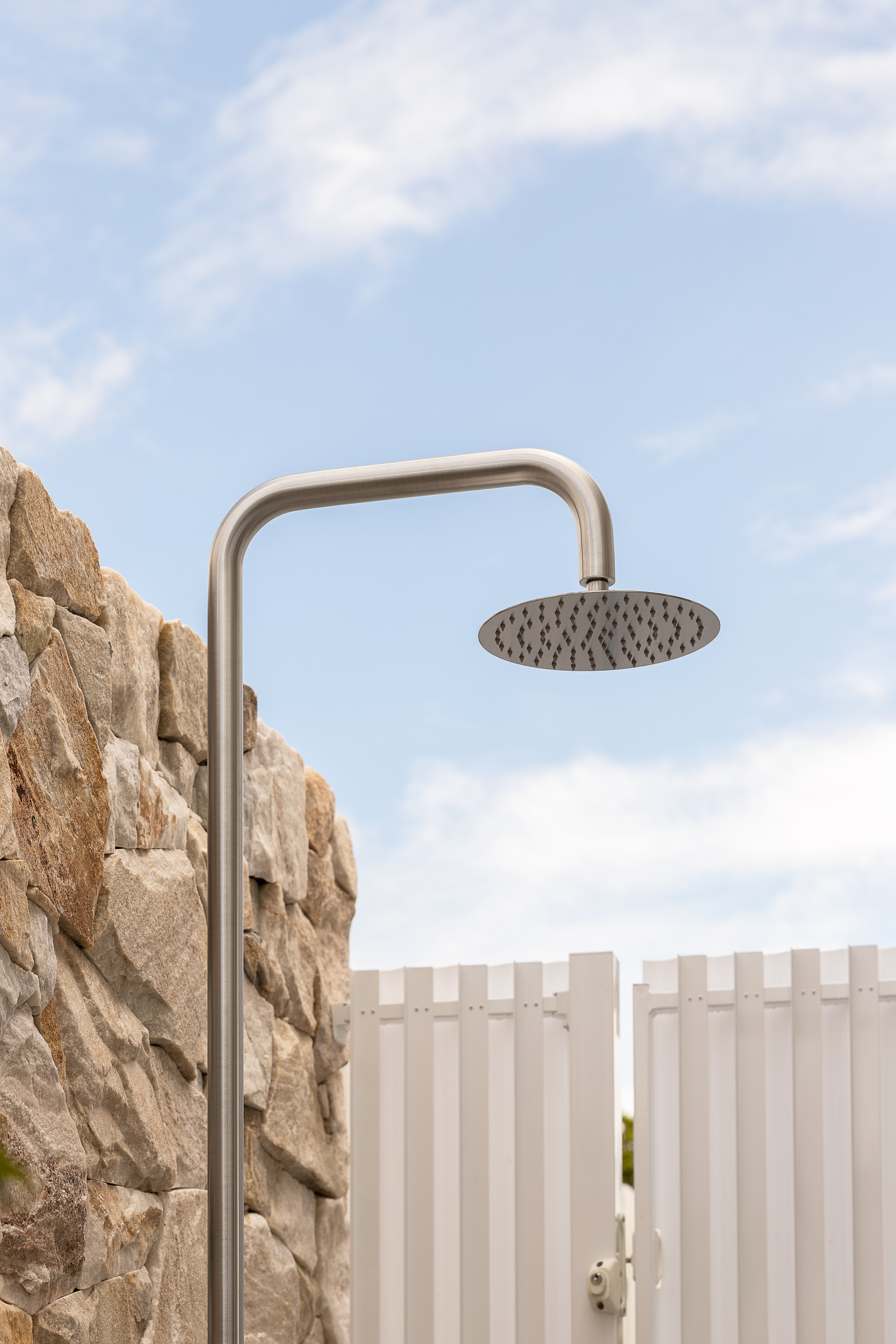 Sola Freestanding Outdoor Shower Set - Stainless Steel | (NZ) ABI ...